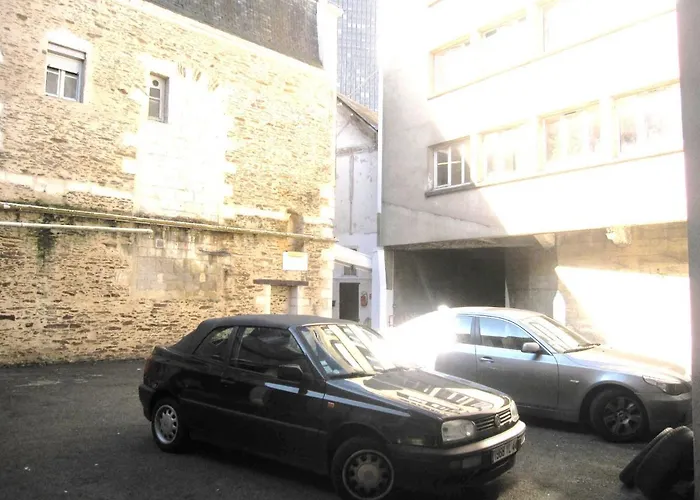 Des 3 Marchands Hotel 3*