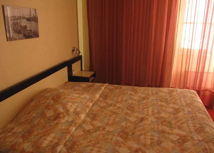 Des 3 Marchands Hotel 3*