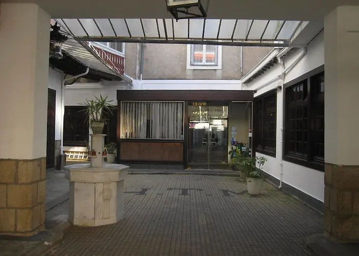 Des 3 Marchands Hotel 3*